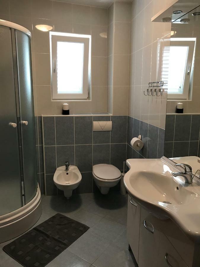 Apartments Gazebo Трогір Екстер'єр фото