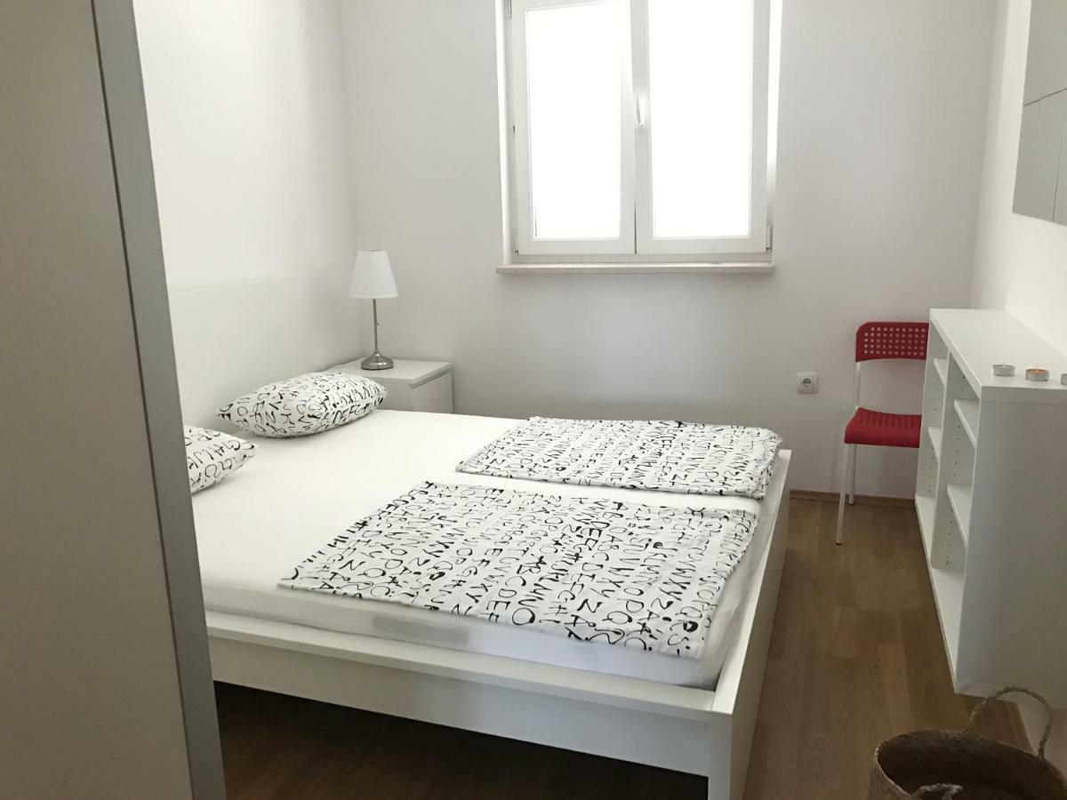 Apartments Gazebo Трогір Екстер'єр фото