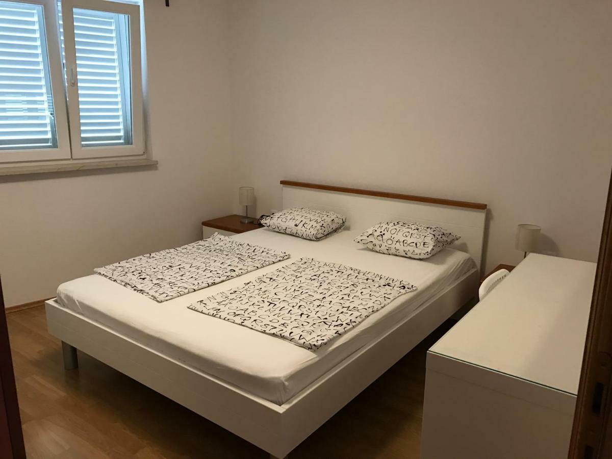 Apartments Gazebo Трогір Екстер'єр фото
